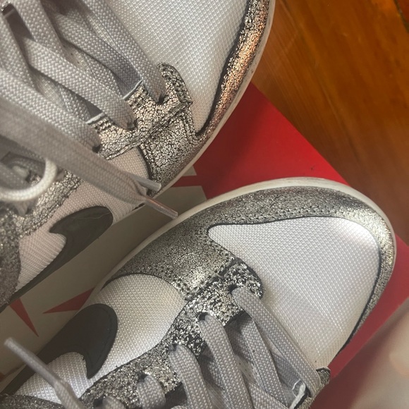 Nike Dunk Low "Golden Gals" sneakers Authentic - Picture 5 of 6